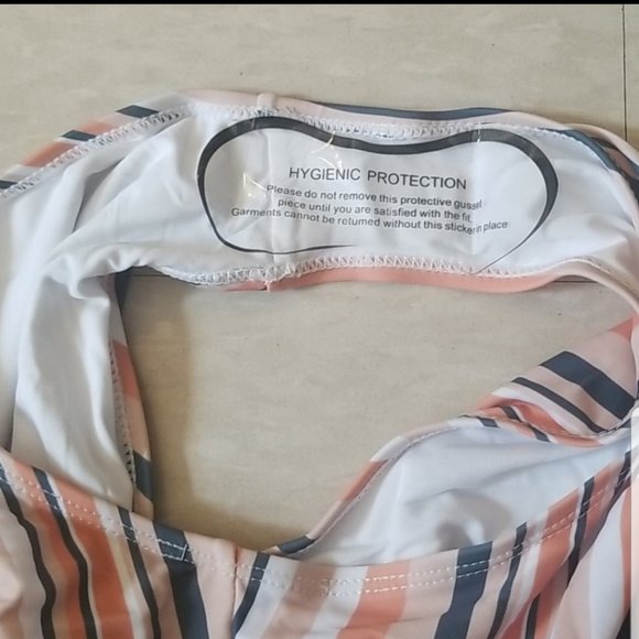 NWT Cupshe One Piece Bathing Suit - Picture 6 of 10